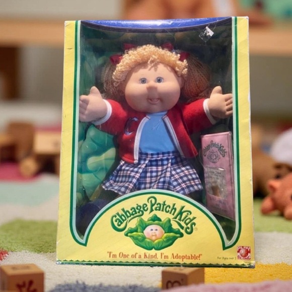 Cabbage Patch Doll Vintage 2004 NIB Beautiful blond hair and freckles NWT - Picture 15 of 16